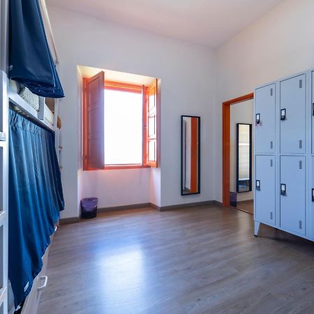 The Macarena Beach Hostel ลากอส ภายนอก รูปภาพ