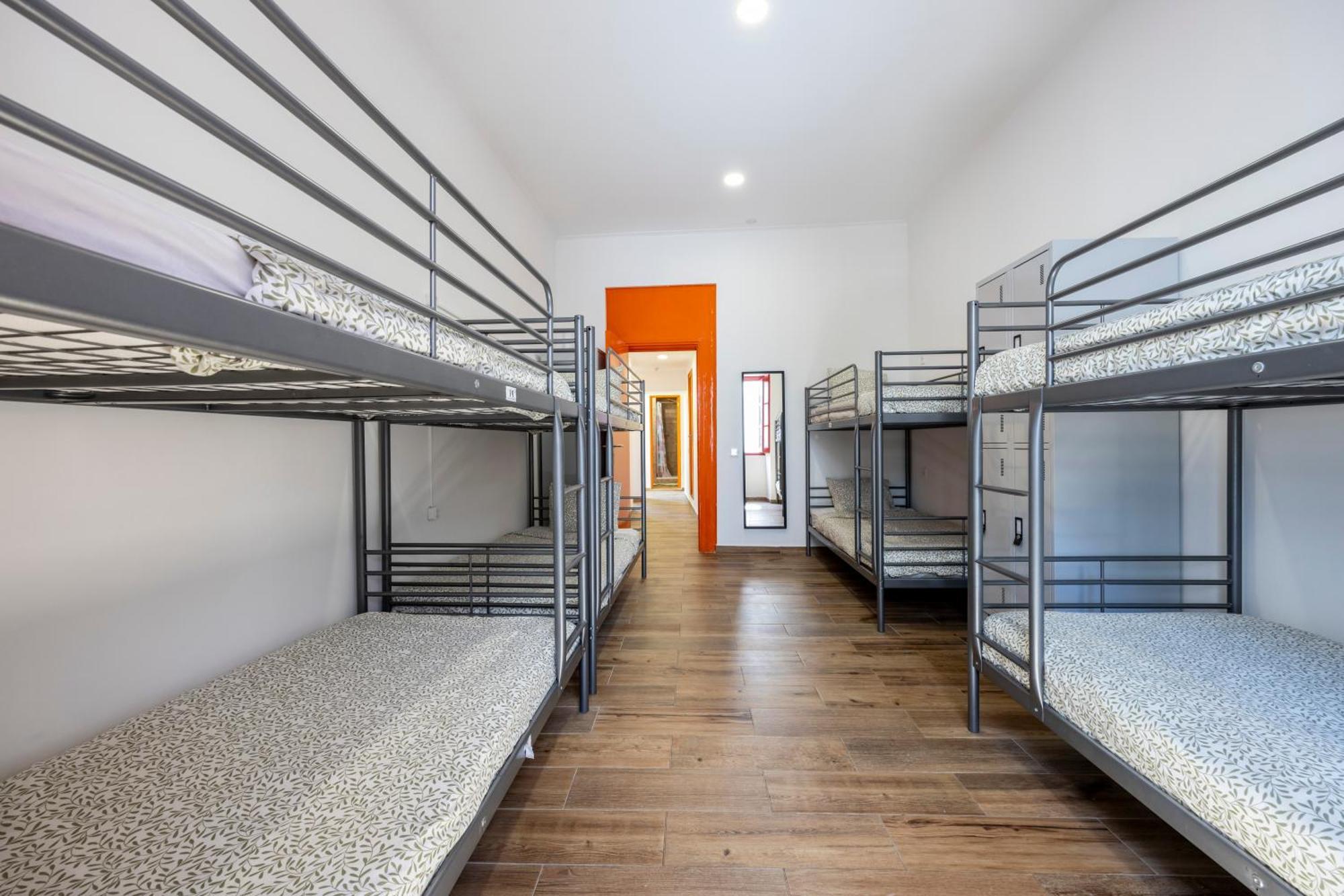 The Macarena Beach Hostel ลากอส ภายนอก รูปภาพ