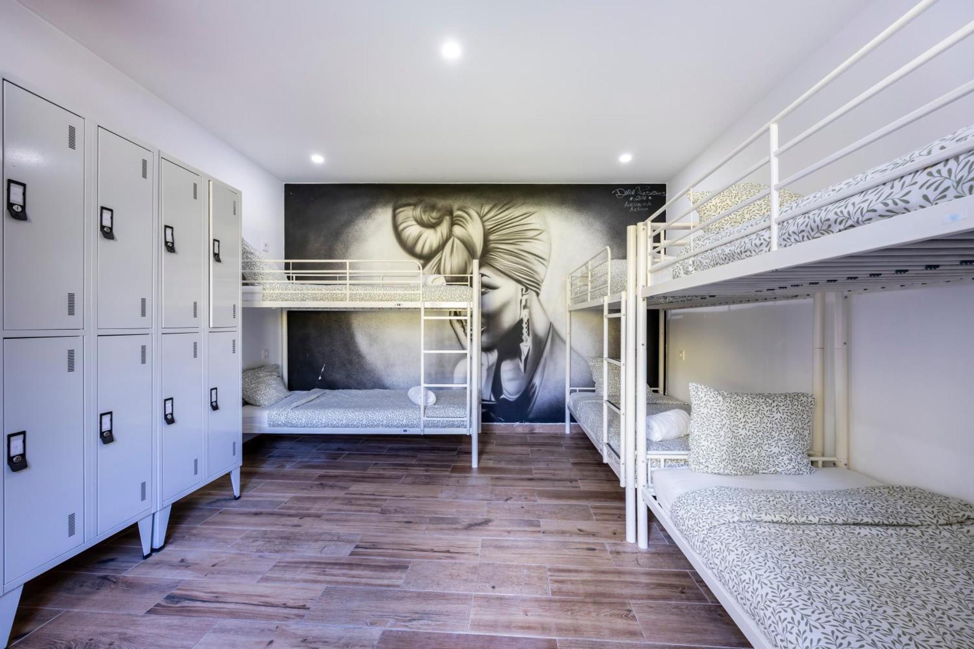 The Macarena Beach Hostel ลากอส ภายนอก รูปภาพ