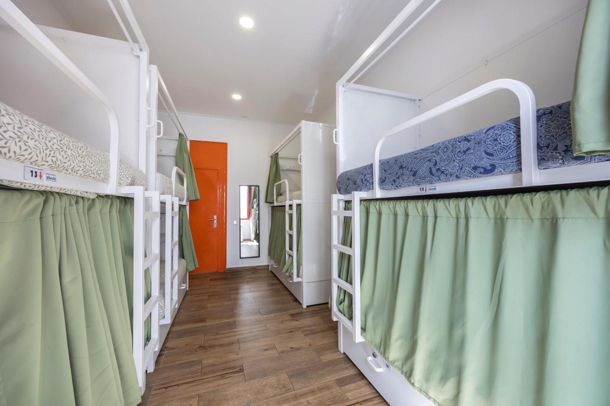 The Macarena Beach Hostel ลากอส ภายนอก รูปภาพ